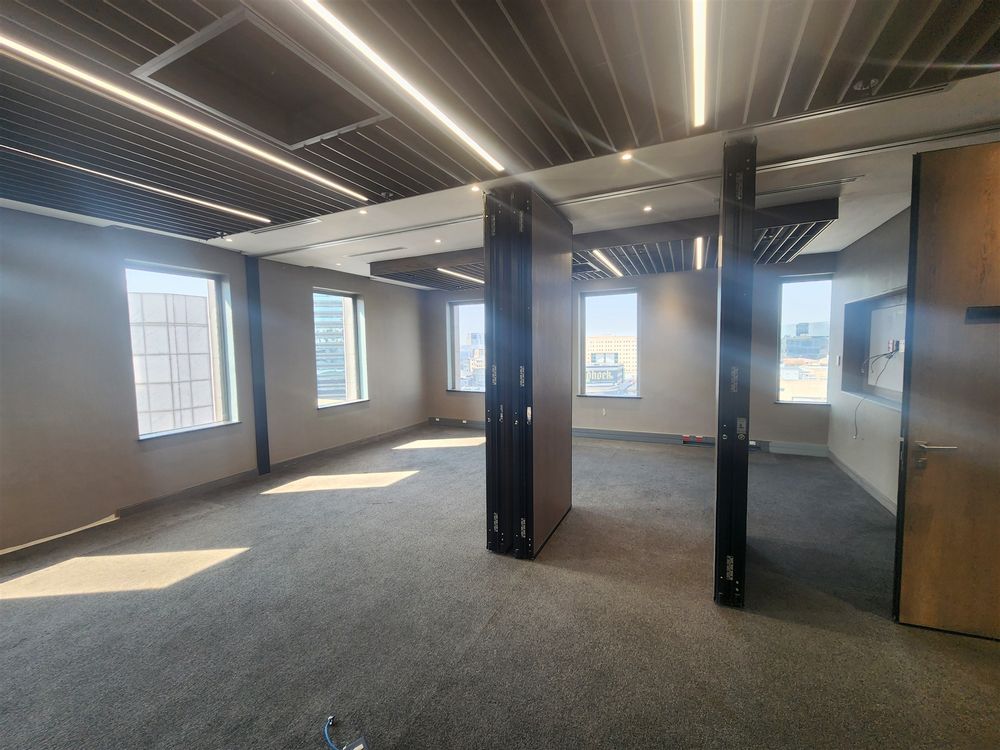 90 Grayston Dr - Sandton -6th Fl 2033m² (8