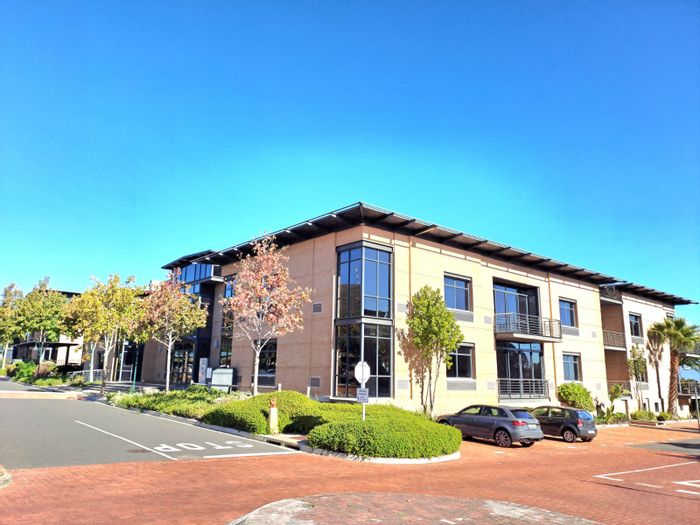 To Rent: 346.82m2 Office in Tyger Valley with security, parking, and balcony.