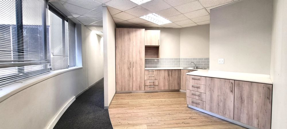 The Woodlands-Woodmead-Building 21 B&C (7