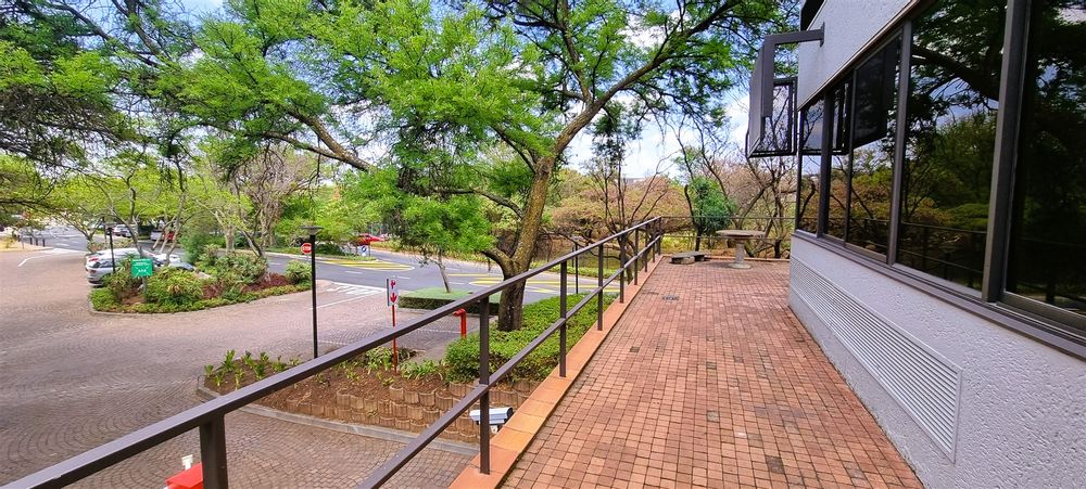 The Woodlands-Woodmead-Building 21 B&C (16