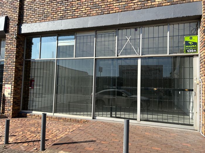 Retail space to rent in Edenvale Central, 155m2, excellent foot traffic, flexible layout.
