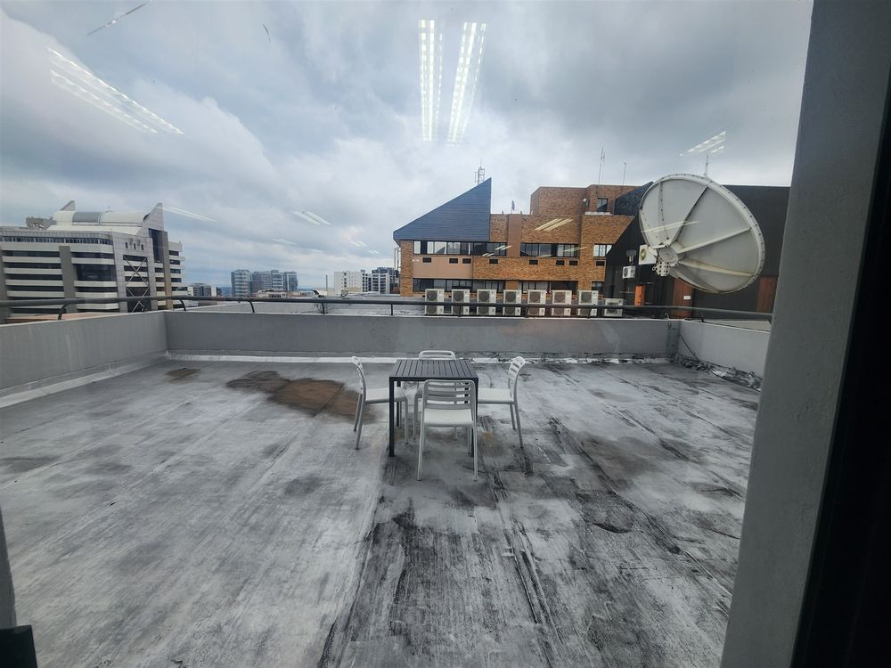 3 Gwen Lane -Sandton - 5th Fl 238.42m² (8