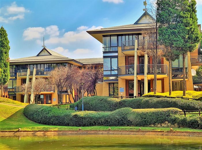 Office to Rent in Constantia Kloof with boardroom, kitchen, and ample parking.