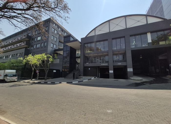 Office to Rent in Rosebank: 243 m², 24-hour security, parking, and amenities.