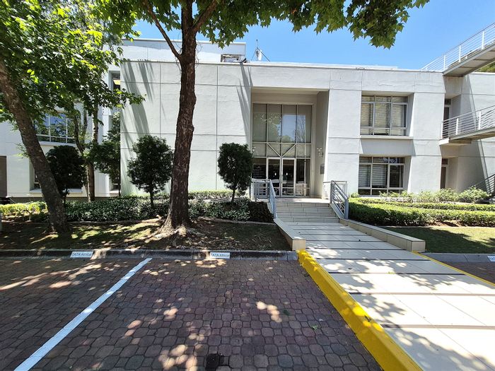 Illovo Office To Rent: 611.87 sqm, backup power, security, ample parking.