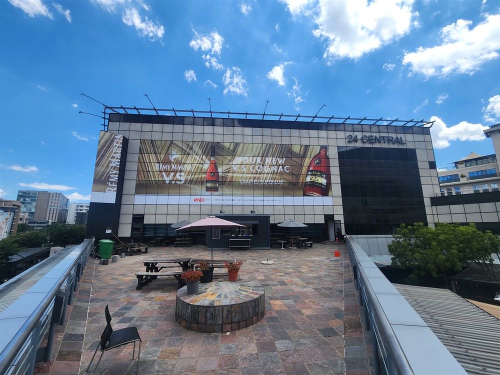 24 Central - Sandton - Exterior Seating