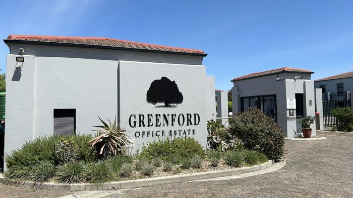 Office to Rent in Kenilworth: 24/7 security, 7 parking bays, easy access.