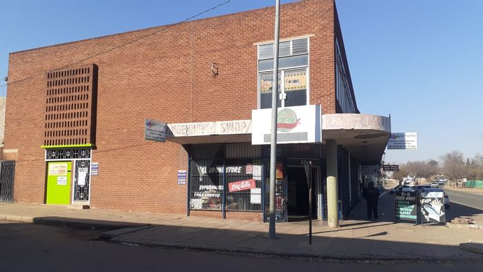 Vanderbijlpark Central Commercial Property For Sale: Expansive space with office and retail potential.