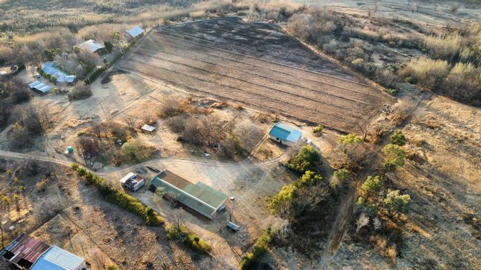 Rietfontein AH Farm For Sale: 8.55 hectares with irrigation, borehole, and river access.