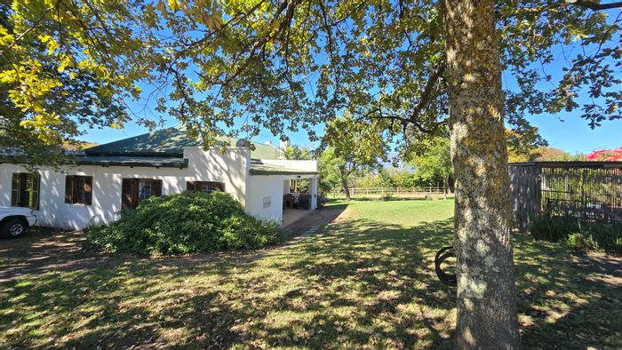 For Sale: Terroir Vineyards Farm in Stellenbosch Farms with 57ha vineyards and water sources.