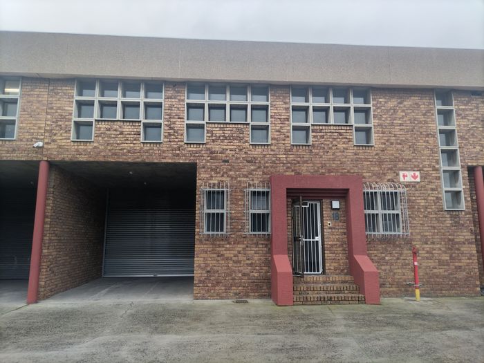 Industrial Warehouse To Rent in Montague Gardens with Office Space and Security.