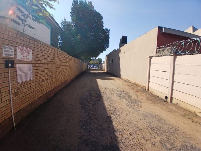 Office To Rent in Bo Dorp with dual access, parking, and versatile outbuilding.