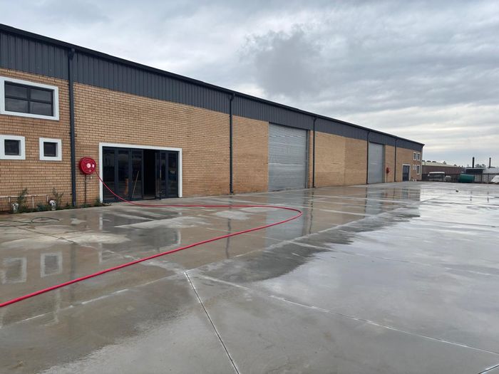 1600sqm Industrial space in Mkondeni, To Rent, divisible into two units.