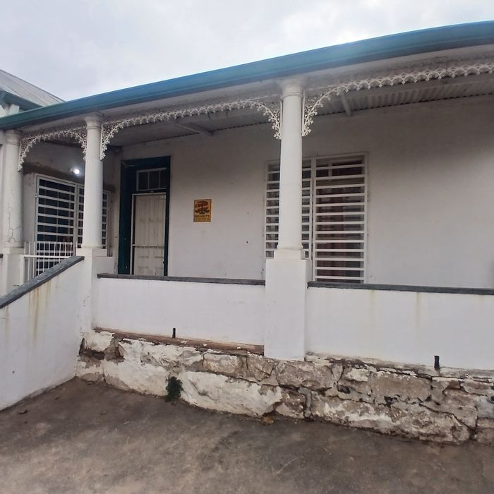 Retail space to rent in Heidelberg Central, features private entrance and prepaid utilities.