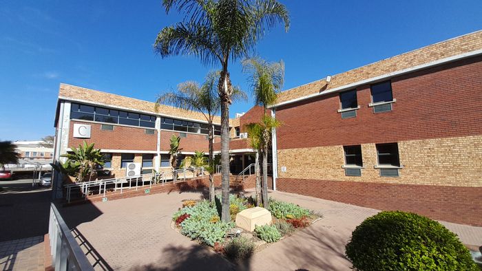 To Rent: 514m² Office in Randjespark with secure access and essential amenities.