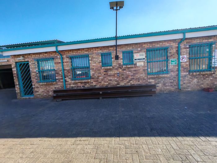 Industrial Workshop for Sale in Vanderbijlpark CE 6 with office space and expansion potential.