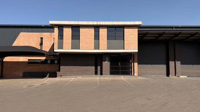 Clayville Industrial To Rent: Versatile spaces, secure access, excellent logistics connectivity.