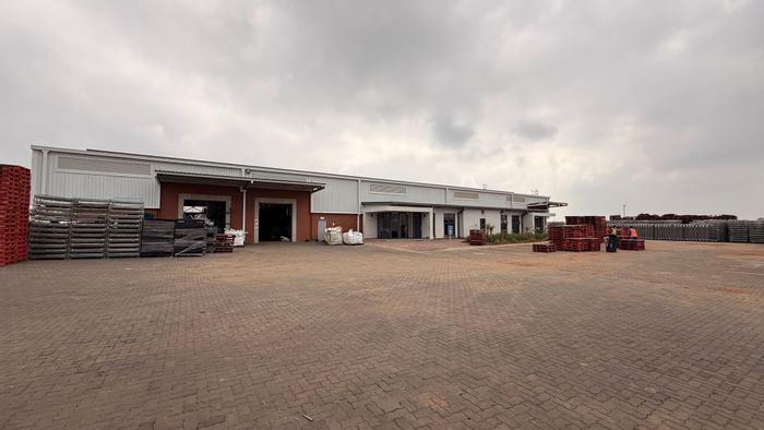 Industrial space to rent in Witfontein, customizable with excellent access and security.