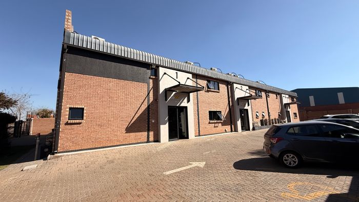 Industrial space to rent in Sunderland Ridge with yard access and security features.