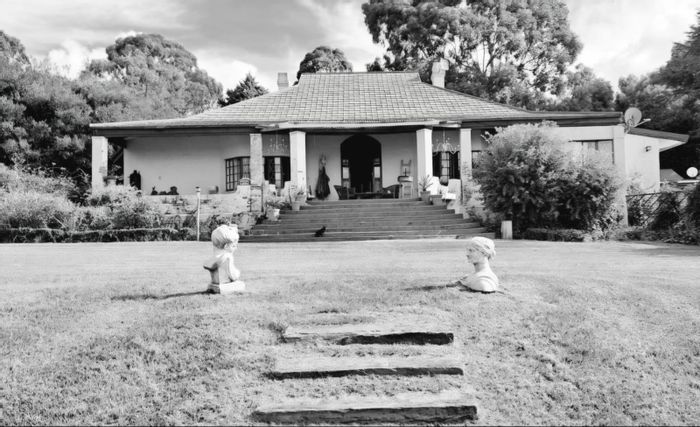 Mooi River Rural Small Holding For Sale: Guest House Potential, Multiple Cottages, Boreholes.