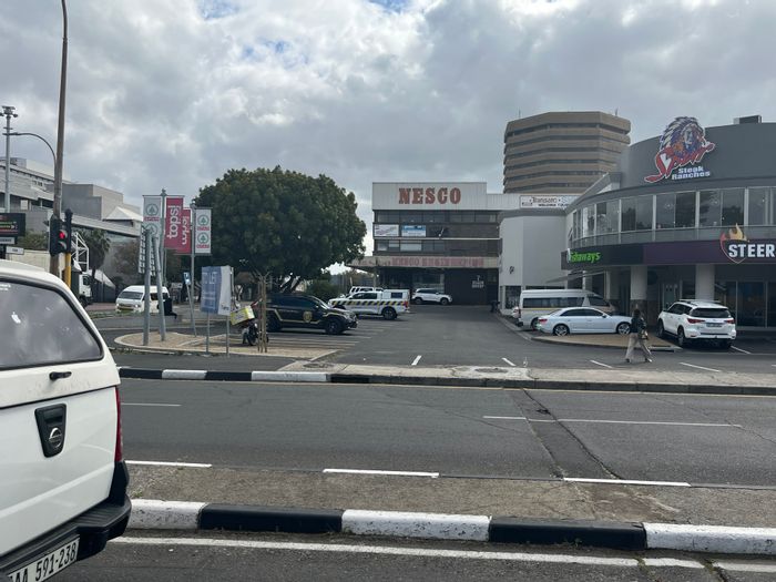 Prime 400m² Office To Rent in Bellville Central with Secure Parking and 24/7 Access.
