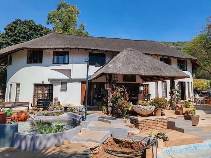 For Sale: Farm in Louis Trichardt Rural with multiple flats, boreholes, and gardens.