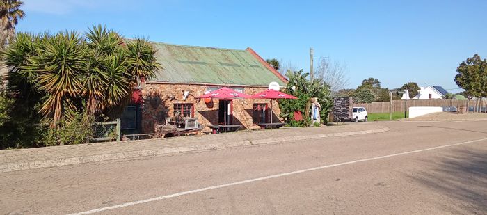 For Sale: Restaurant in Baardskeerdersbos Central with thriving pub and community hub.
