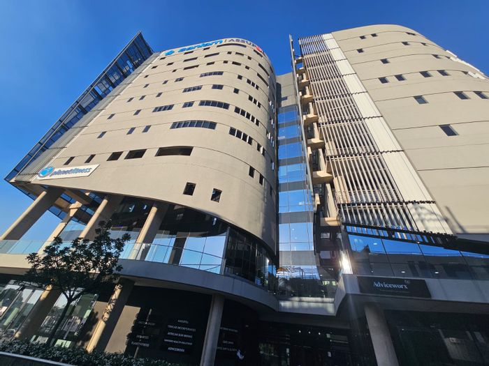 To Rent: Office Space 186m² in Menlyn with parking, security, and amenities.