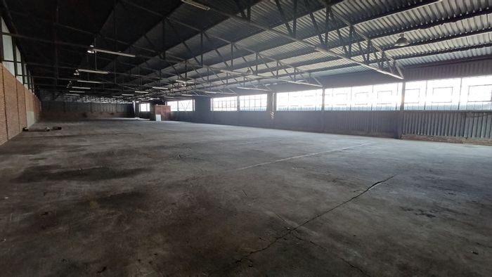 Industrial Space To Rent in Meyerton Park: 1440m², three-phase power, secure access.