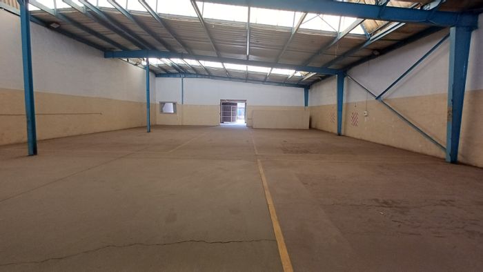 Industrial space for rent in Meyerton Park with three-phase power and roller door access.