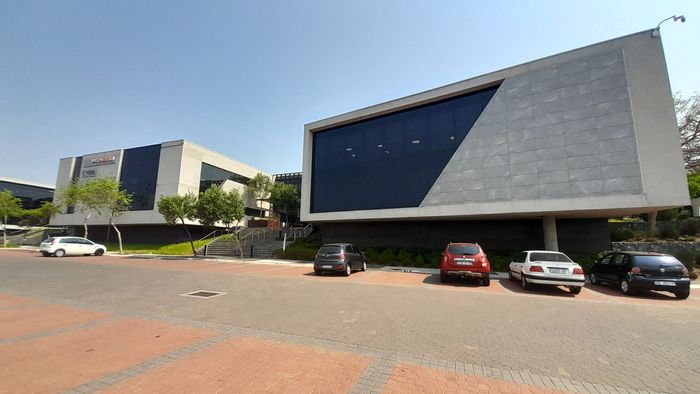 For Sale: 236m² Office in Waterfall with parking, fibre, and elevator access.