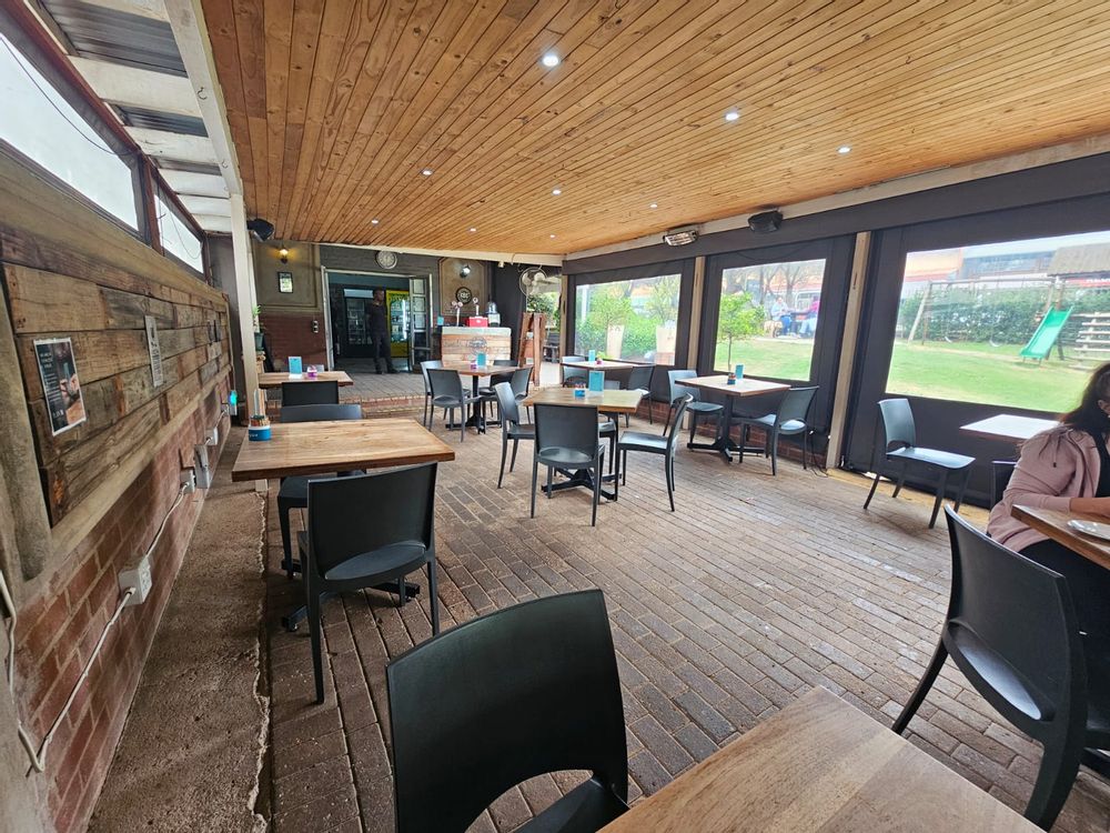 Restaurant area view 2