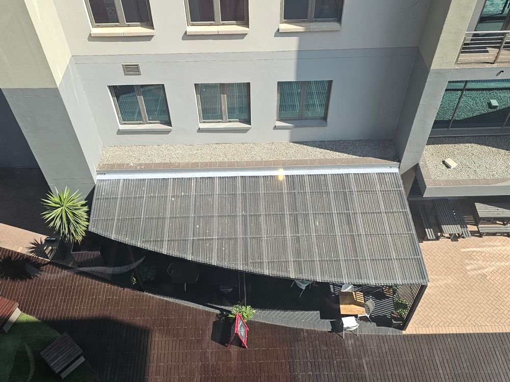 Access to fully licensed restaurant onsite