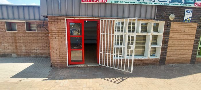 Retail space to rent in Valhalla, 41m², with signage options available.