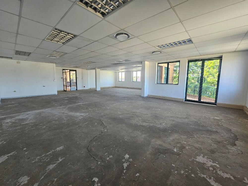 Flexible office space available – customisable to tenant needs