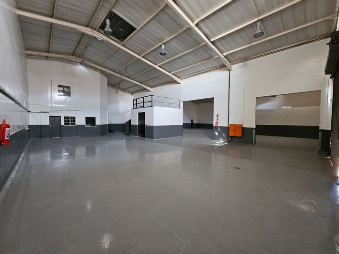 Industrial factory to rent in Lyttelton Manor, no load shedding, 24/7 access.