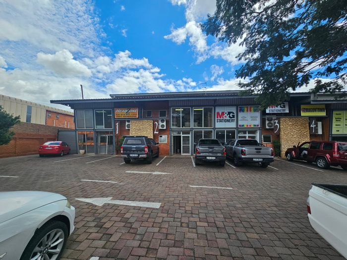276 sqm industrial unit in Hennopspark Industrial, secure complex, available to rent.