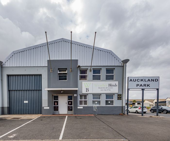 Industrial property for sale in Paarden Eiland with versatile workspace and amenities.