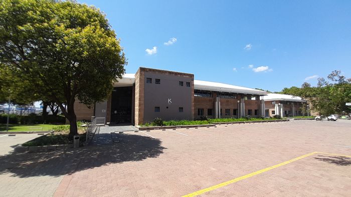 To Rent: 1,840m² Office in Randjespark with flexible layout and 24/7 security.