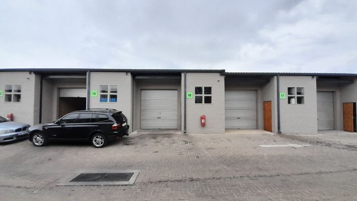 To Rent: 140m² Industrial Unit in President Park with office, warehouse, and mezzanine.