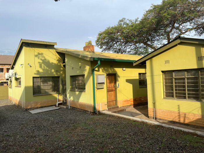 Rustenburg Central Office For Sale: 4 offices, boardroom, rental potential, spacious yard.