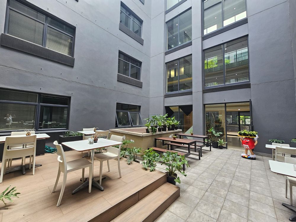 Onsite cafeteria outside area