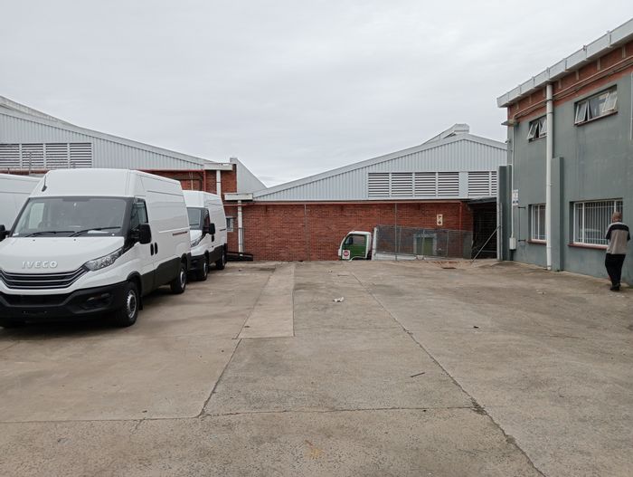 Industrial property in Westmead to rent: security, parking, offices, and more.