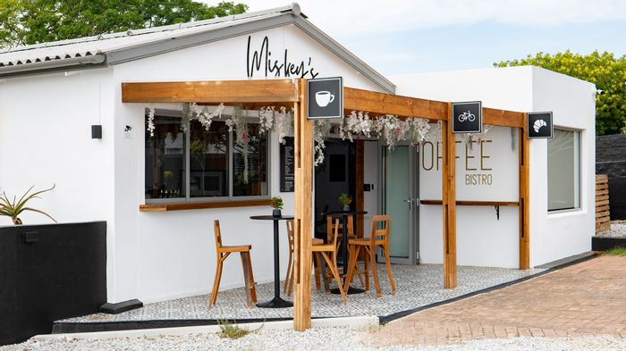 For Sale: Bredasdorp Central Business with Coffee Bistro & Padel Court.