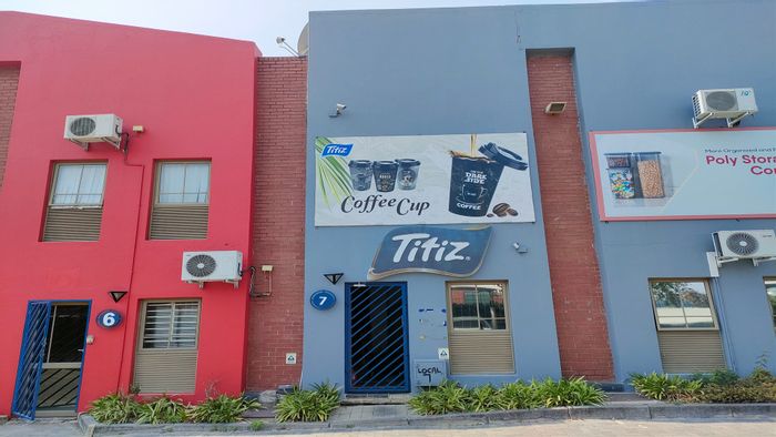 Industrial unit to rent in Strijdompark with excellent highway access and security.