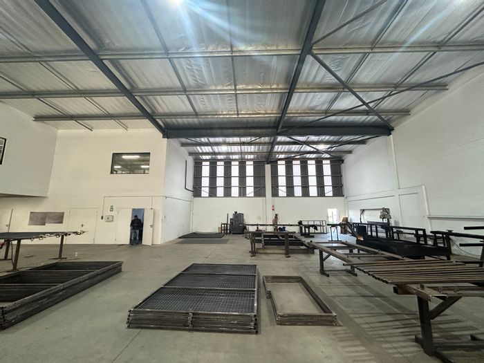 Industrial unit to rent in Shakas Head with ample space and parking.