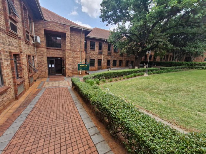 Lyttelton Manor Commercial Office To Rent: 89.67m², parking, security, communal amenities.
