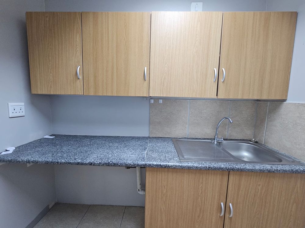 Private kitchen (view 2)