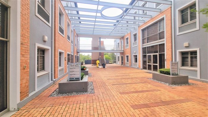 Office To Rent in Bryanston: Equipped with boardroom, kitchen, backup power, and lifts.