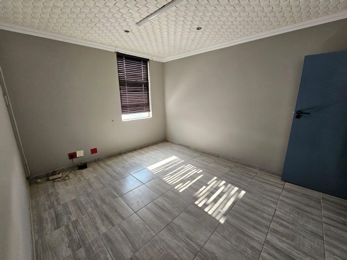 Office To Rent in Sasolburg Central: 4 offices, boardroom, kitchen, parking available.